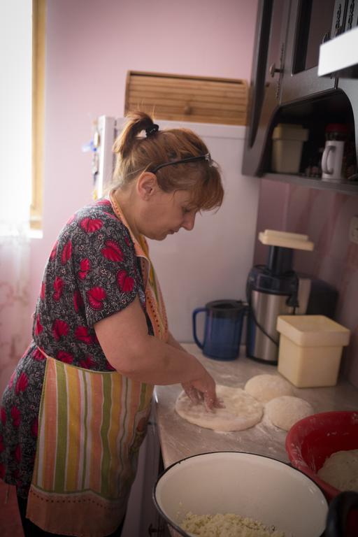 Guesthouse Medea On Pushkini 4 Kutaisi Eksteriør bilde